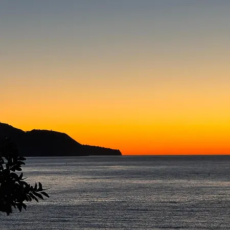 El Primer Sol